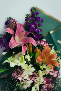 Mix flower bouquet thumbnail 2