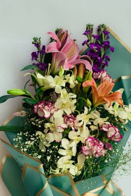 Mix flower bouquet thumbnail 3