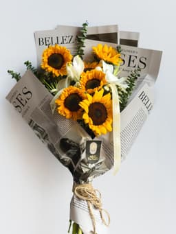Sunflower boquet thumbnail 2