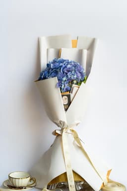 Hydrangea boquet thumbnail 1