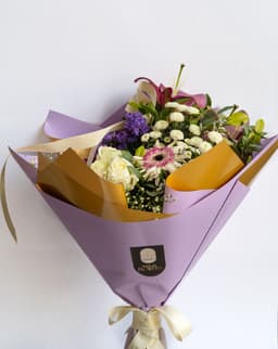 Purple elegant boquet thumbnail 1