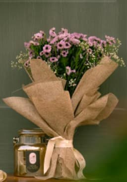 Pink daisey Jute bouquet thumbnail 1