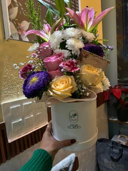 Peach rose round bouquet thumbnail 2