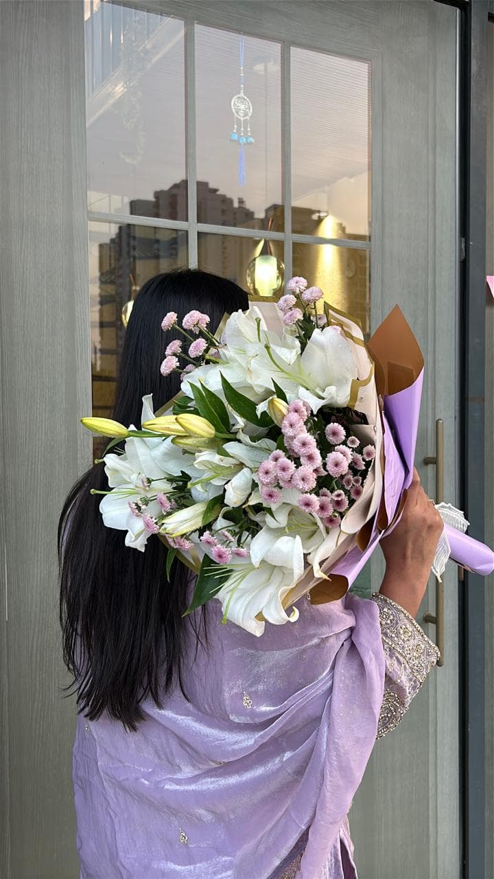 Lilies and daisey Bouquet