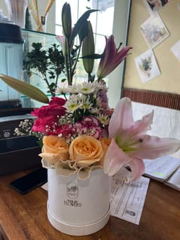 Peach rose round bouquet_ thumbnail 1