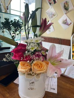 Peach rose round bouquet_ thumbnail 3