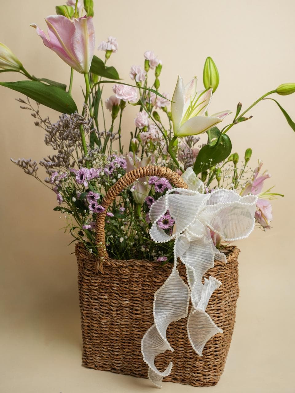 Basket bouquet small